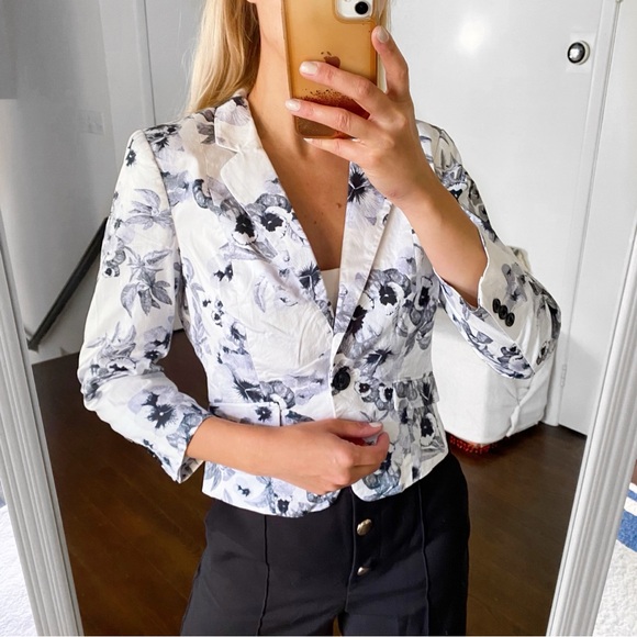 🖤 H&M BLACK WHITE FLORAL BLAZER JACKET! - Picture 2 of 14